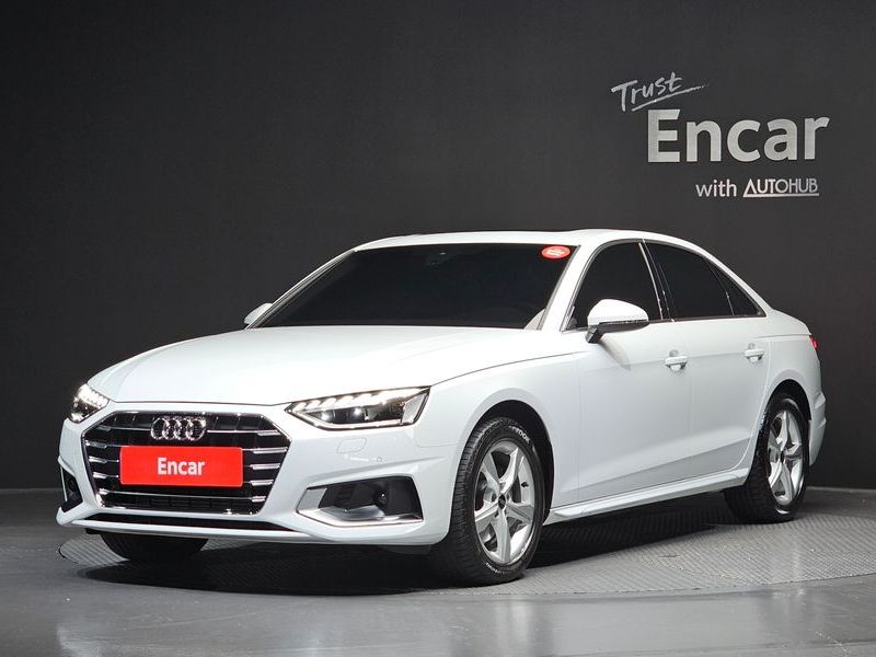 2022 Audi A4 40 TFSI photo 1