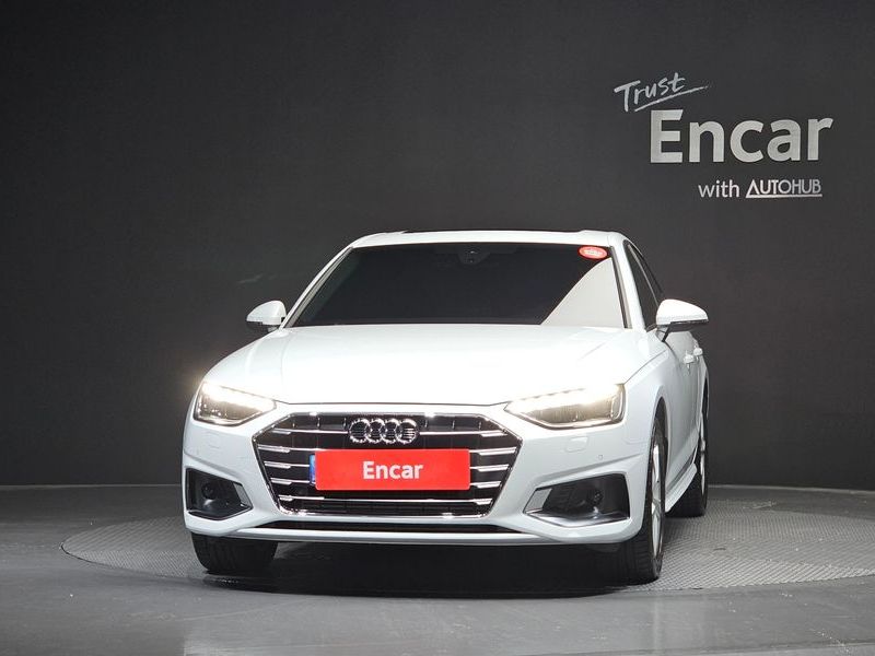 2022 Audi A4 40 TFSI photo 3
