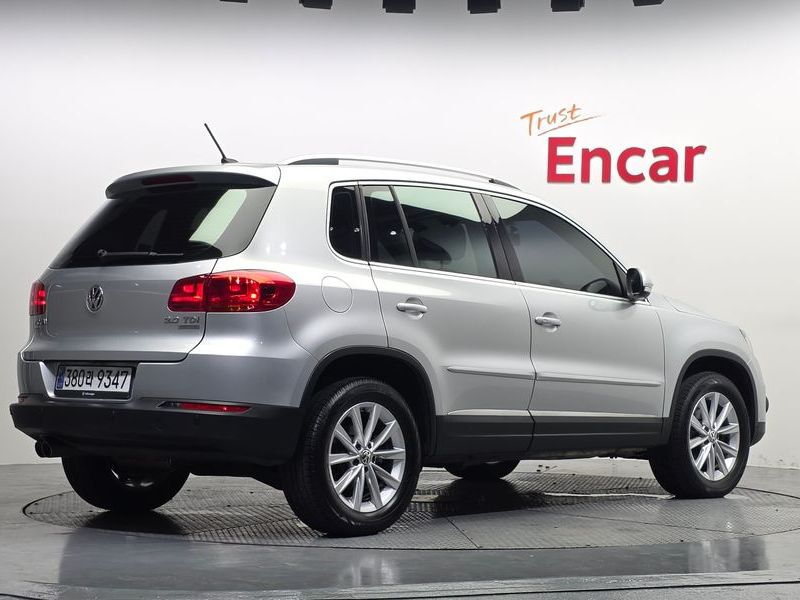 2014 Volkswagen Tiguan 2.0 TDI Comfort 5N photo 2