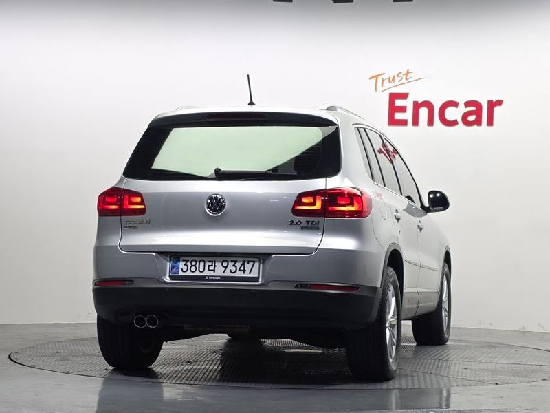 2014 Volkswagen Tiguan 2.0 TDI Comfort 5N photo 4