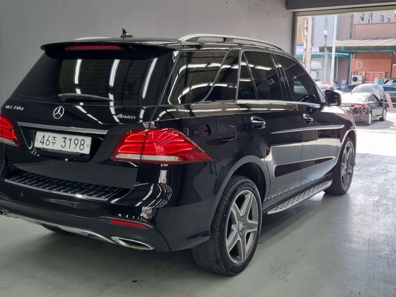 2017 Mercedes-Benz E-Class GLE350 d 4MATIC photo 2