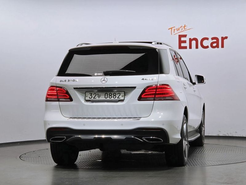 2016 Mercedes-Benz E-Class GLE350 d 4MATIC photo 4