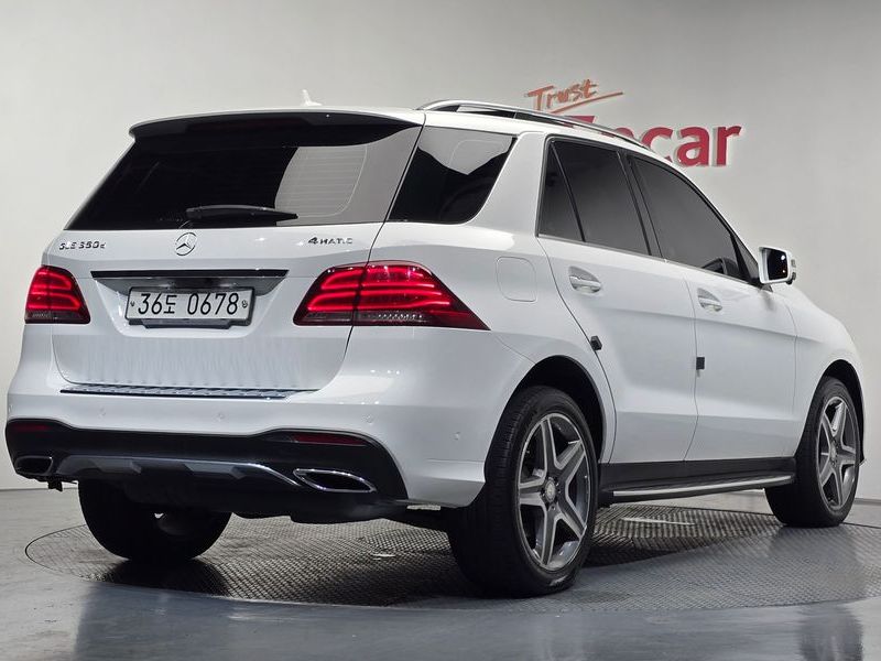 2016 Mercedes-Benz E-Class GLE350 d 4MATIC photo 2