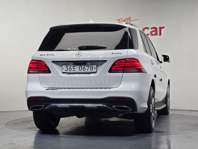 2016 Mercedes-Benz E-Class GLE350 d 4MATIC photo 4