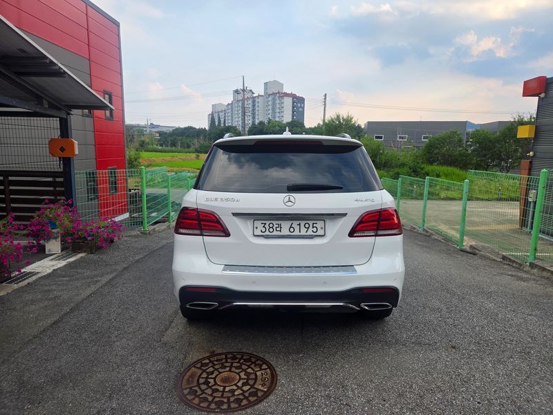 2016 Mercedes-Benz E-Class GLE350 d 4MATIC photo 4