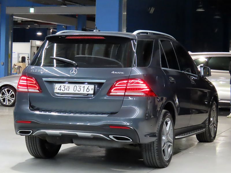 2016 Mercedes-Benz E-Class GLE350 d 4MATIC photo 4