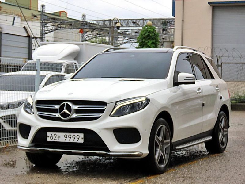 2017 Mercedes-Benz E-Class GLE350 d 4MATIC photo 2