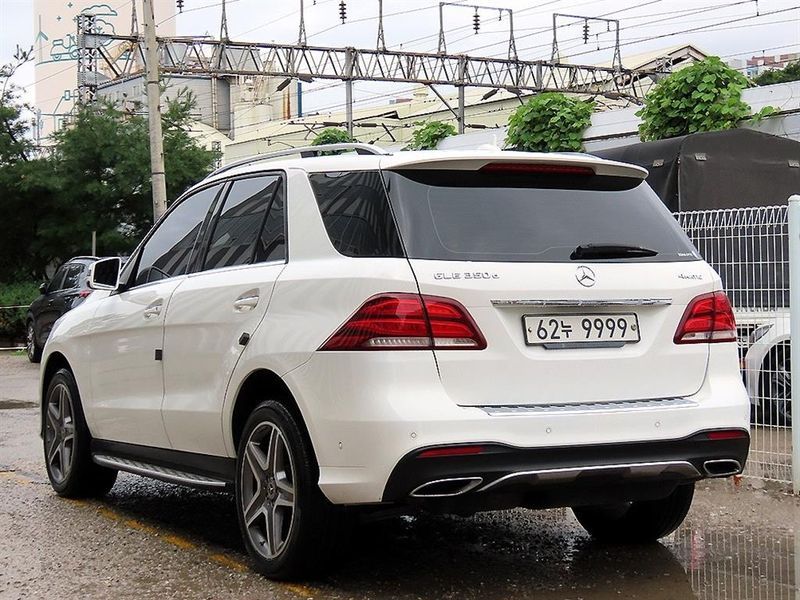 2017 Mercedes-Benz E-Class GLE350 d 4MATIC photo 3