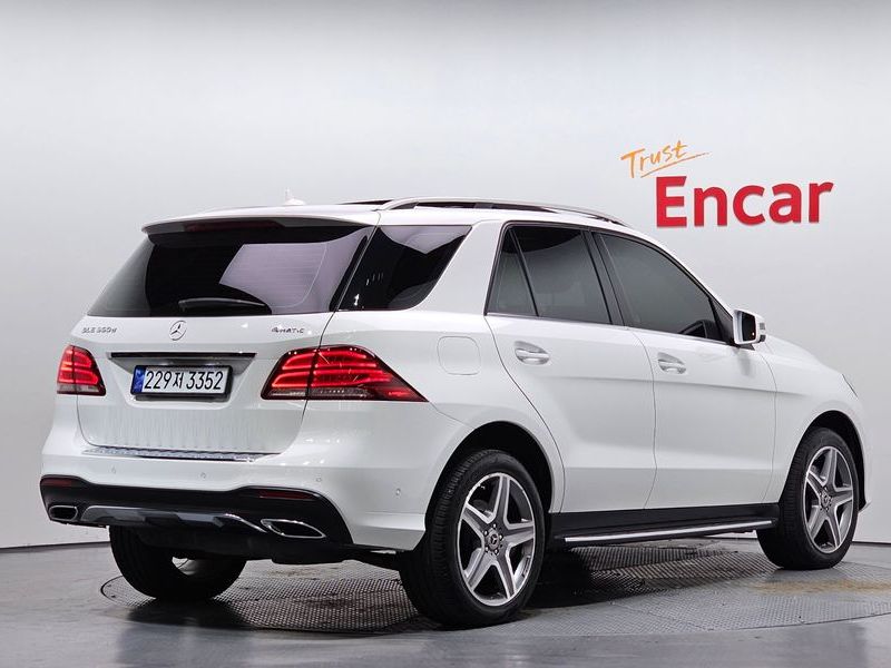 2017 Mercedes-Benz E-Class GLE350 d 4MATIC photo 2