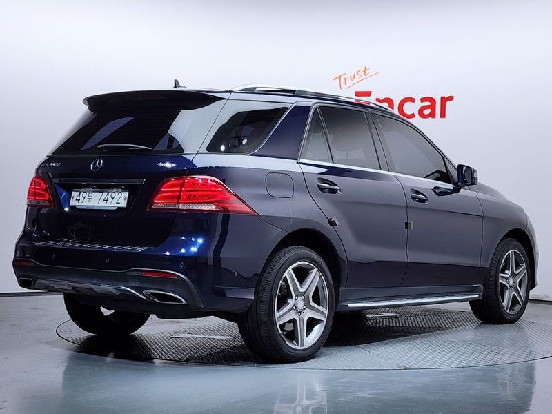 2017 Mercedes-Benz E-Class GLE350 d 4MATIC photo 2