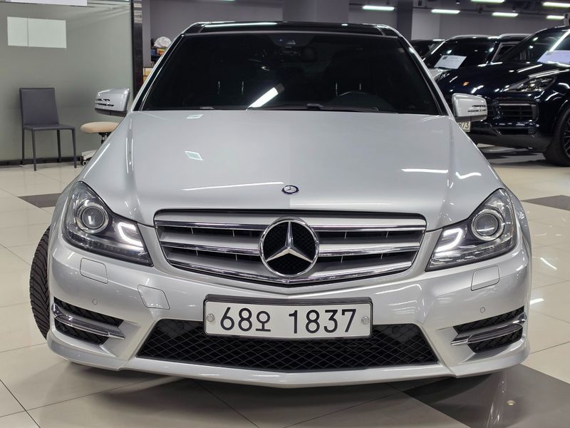 2013 Mercedes-Benz C-Class W204 C200 CGI Avantgarde Style Package photo 3