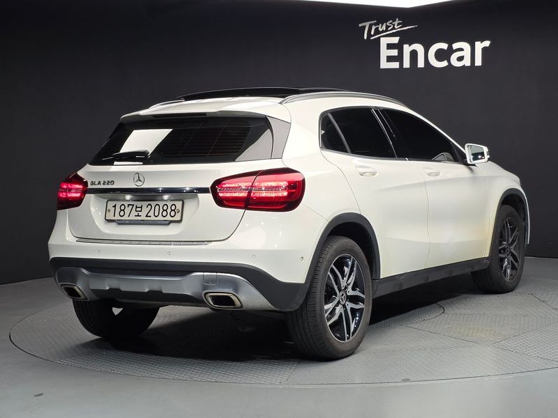 2019 Mercedes-Benz A-Class W177 GLA220 Premium photo 2