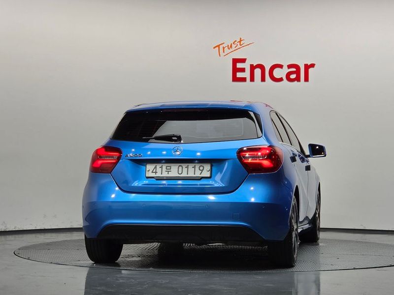 2017 Mercedes-Benz A-Class W176 A200 photo 4
