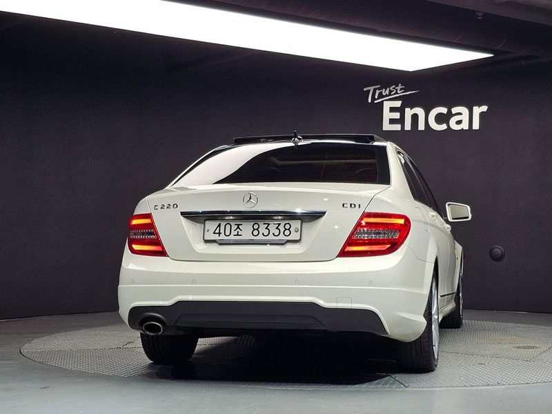 2012 Mercedes-Benz C-Class W204 C220 CDI BlueEFFICIENCY photo 4
