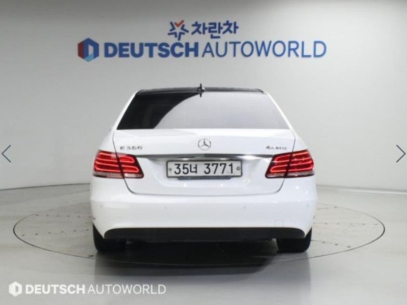 2014 Mercedes-Benz E-Class W212 E200 Elegance photo 4