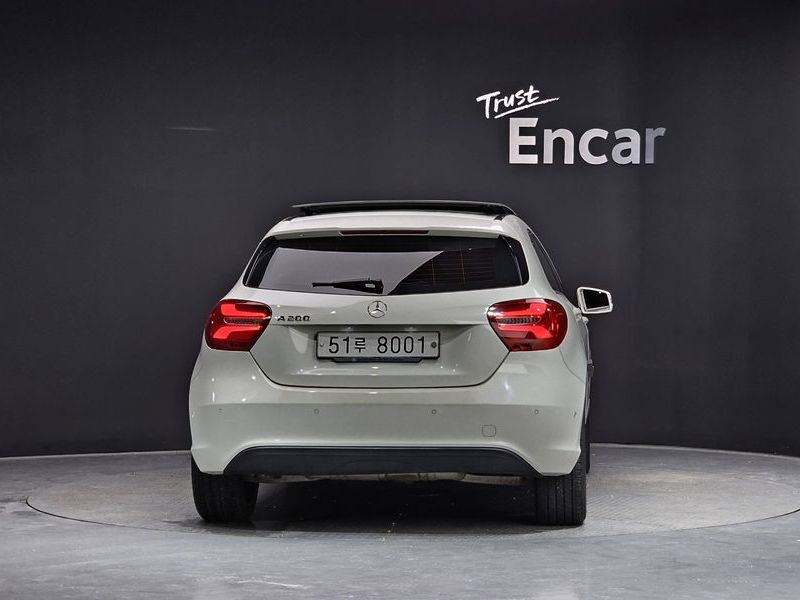 2018 Mercedes-Benz A-Class W176 A200 photo 4