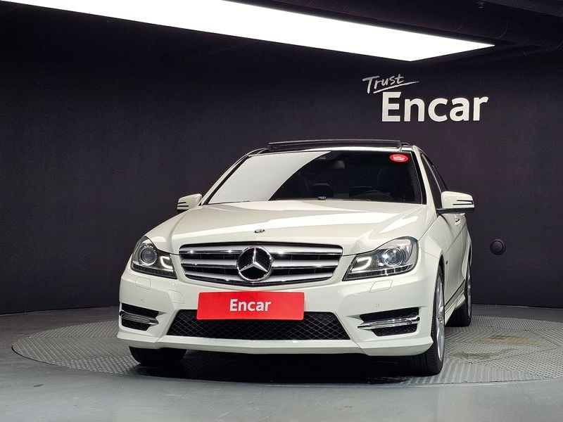2012 Mercedes-Benz C-Class W204 C200 CGI AVANTGARDE photo 3