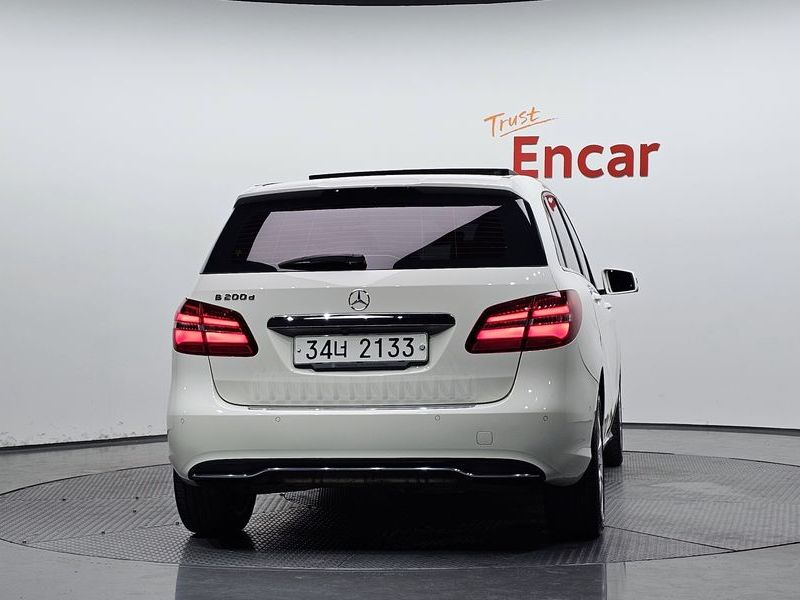 2017 Mercedes-Benz B-Class W246 B200 d photo 4