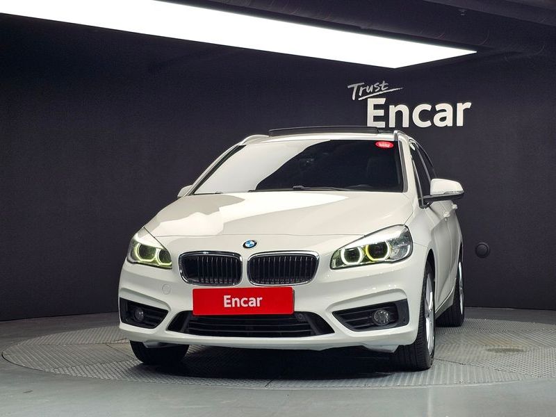 2015 BMW 2-Series Joy photo 3