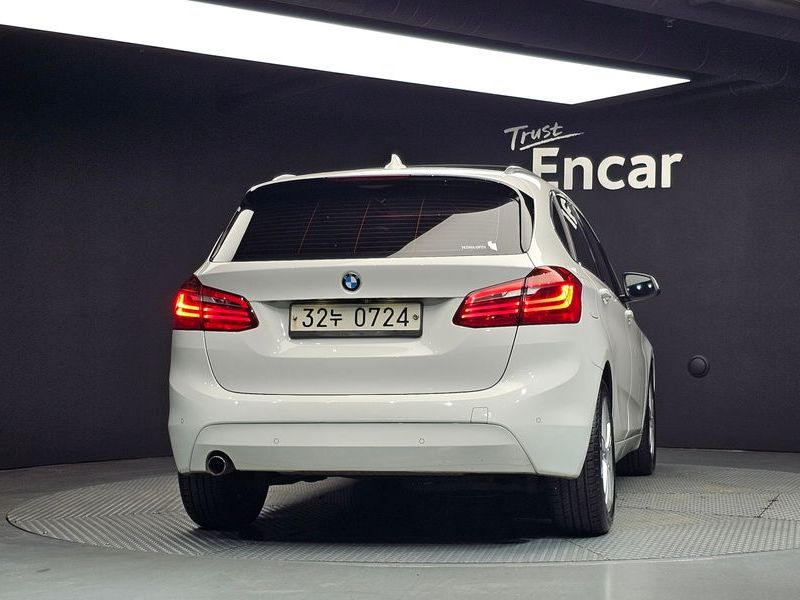 2015 BMW 2-Series Joy photo 4