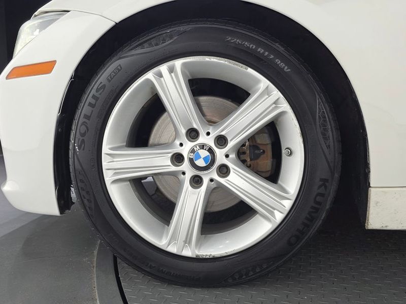 2017 BMW 3-Series 320i M Sport photo 5