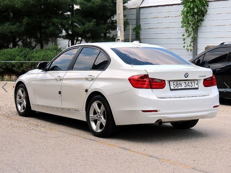 2012 BMW 3-Series 320i photo 3