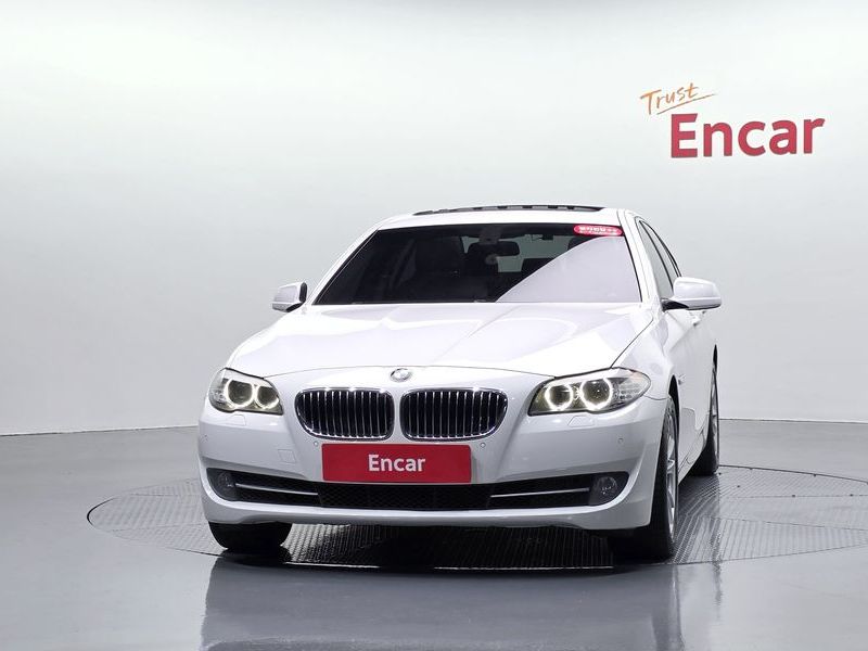 2013 BMW 5-Series 520d photo 3