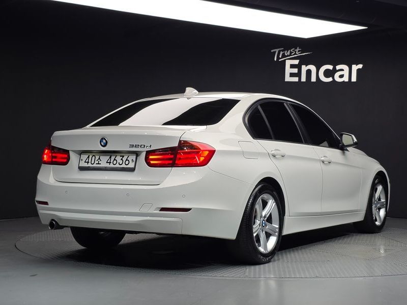 2014 BMW 3-Series 320d photo 2