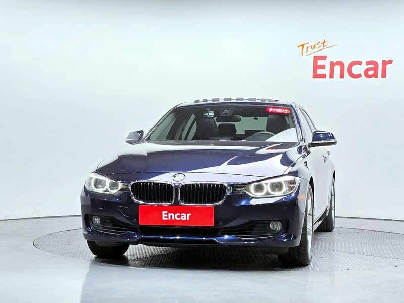 2014 BMW 3-Series 320i photo 3