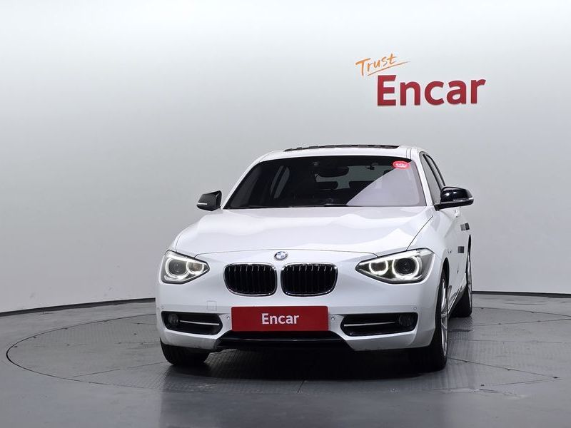 2015 BMW 1-Series 118d Sport 5Door photo 3