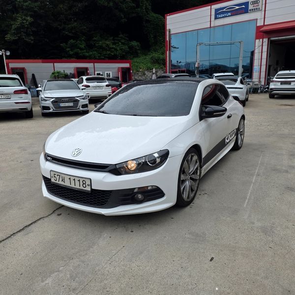 2012 Volkswagen Scirocco 2.0 TDI R-Line photo 3