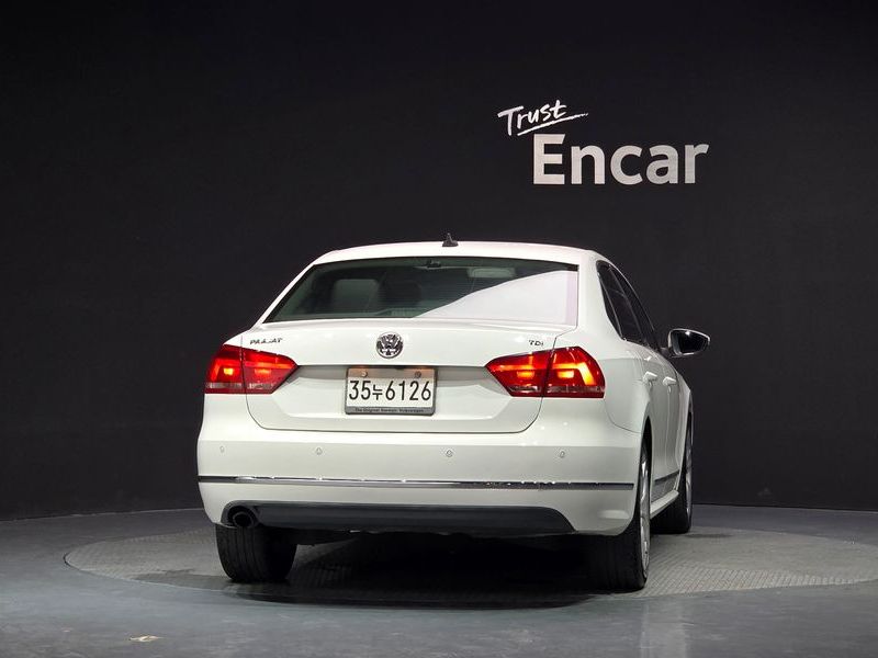 2013 Volkswagen Passat B7 2.0 TDI B7 photo 4