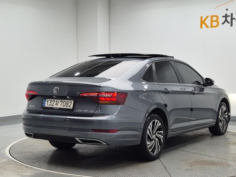2020 Volkswagen Jetta 7th Generation 1.4 TSI Prestige photo 3