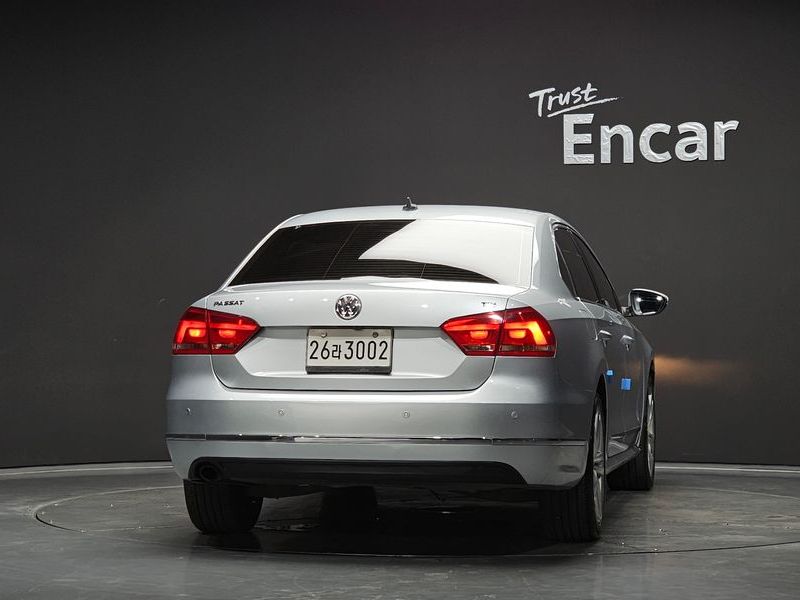 2015 Volkswagen Passat 2.0 TDI B7 photo 4