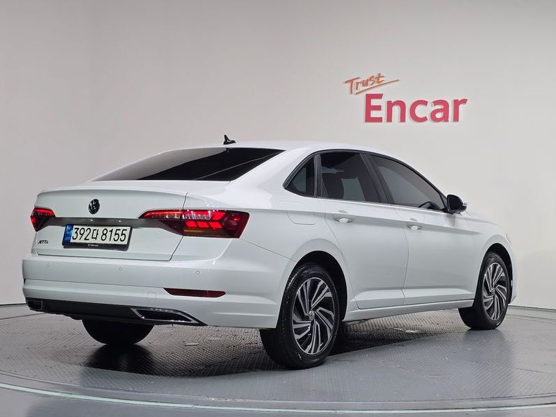 2021 Volkswagen Jetta 7th Generation 1.4 TSI Premium photo 2