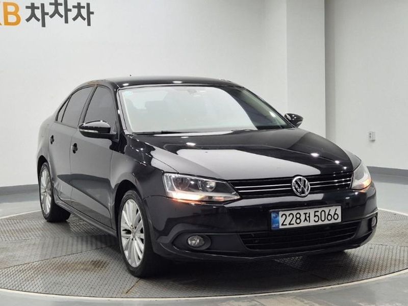 2014 Volkswagen Jetta 6th Generation 1.6 TDI Blue Motion 6th photo 2
