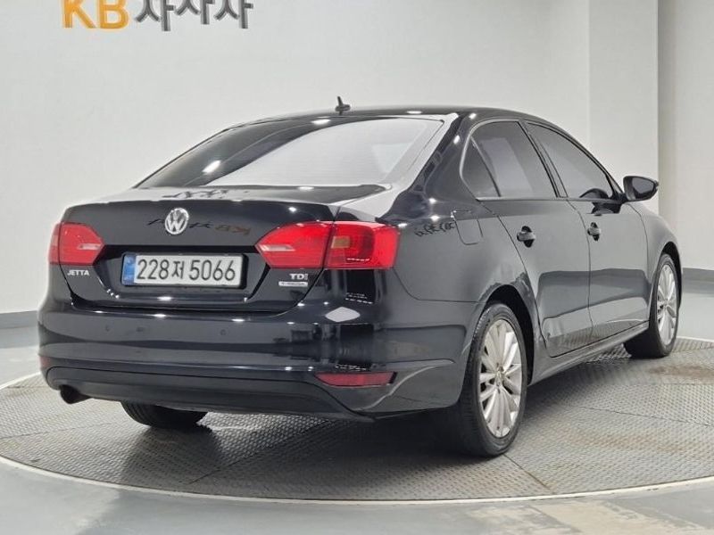 2014 Volkswagen Jetta 6th Generation 1.6 TDI Blue Motion 6th photo 4