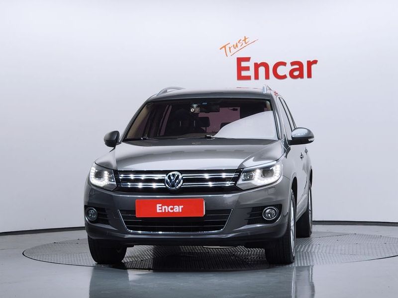 2015 Volkswagen New Tiguan 2.0 TDI Comfort 5N photo 3