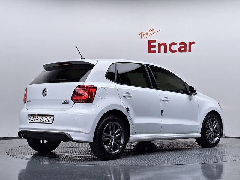 2016 Volkswagen Polo 1.4 TDI R-Line 5th photo 2