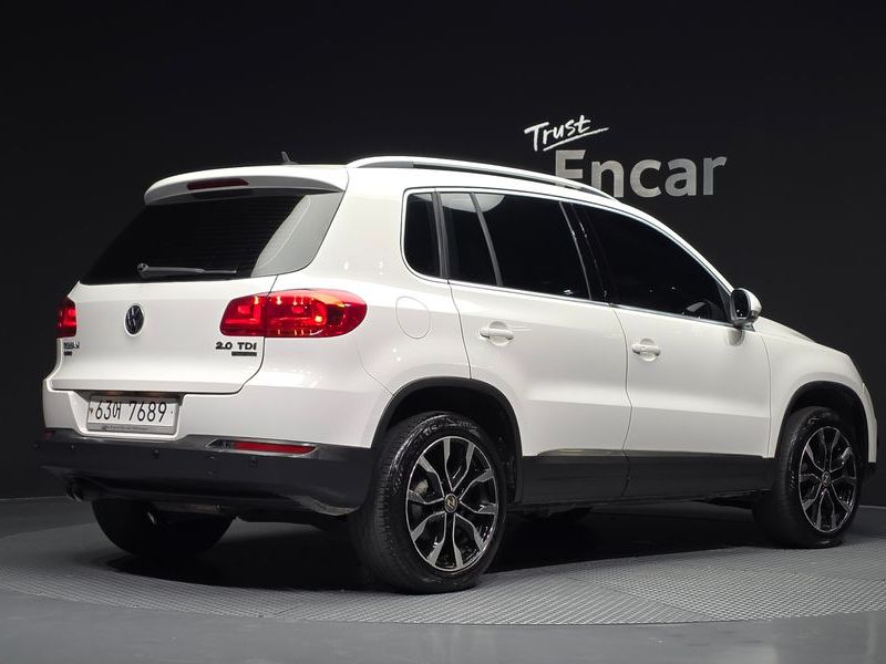 2013 Volkswagen New Tiguan 2.0 TDI Comfort 5N photo 2