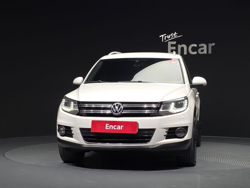 2013 Volkswagen New Tiguan 2.0 TDI Comfort 5N photo 3