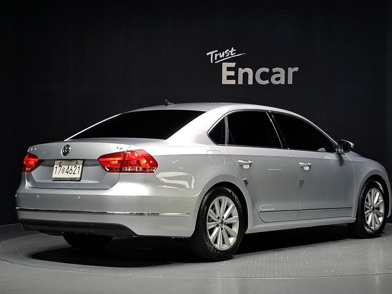2015 Volkswagen Passat 1.8 TSI B7 photo 2