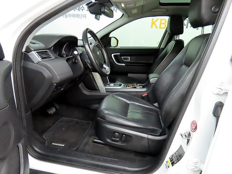 2015 Land Rover Discovery Sport L550 2.2 SD4 SE photo 5