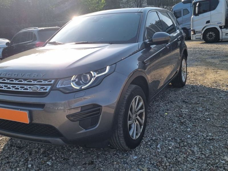 2017 Land Rover Discovery Sport L550 2.0 TD4 SE photo 2