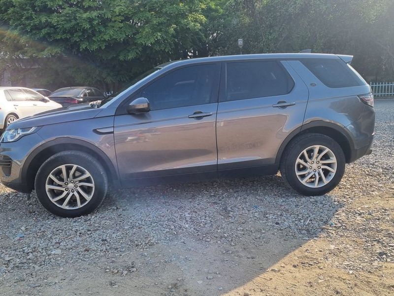 2017 Land Rover Discovery Sport L550 2.0 TD4 SE photo 3