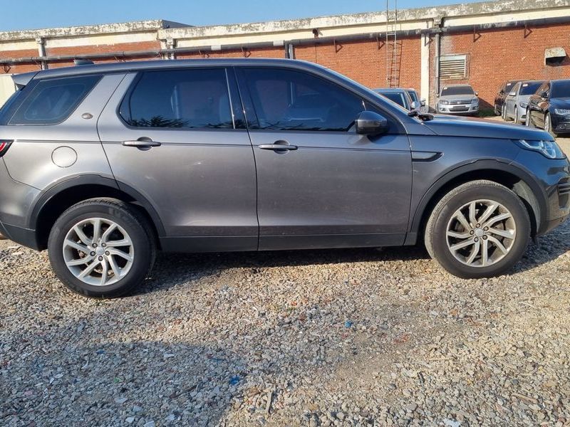2017 Land Rover Discovery Sport L550 2.0 TD4 SE photo 5
