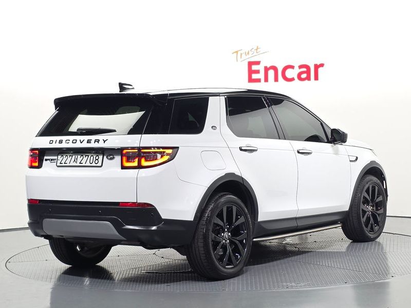 2021 Land Rover Discovery Sport L550 P250 SE photo 2