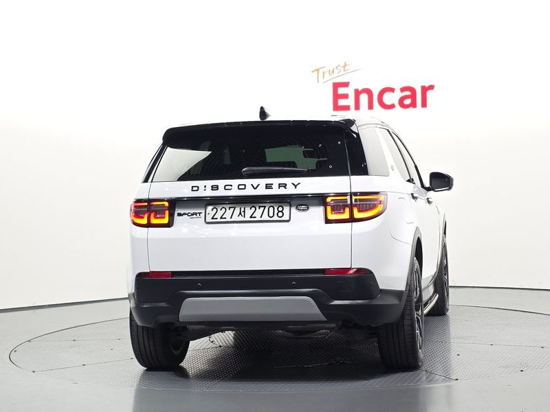 2021 Land Rover Discovery Sport L550 P250 SE photo 4