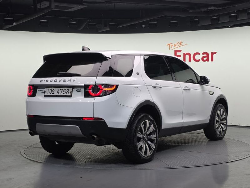 2019 Land Rover Discovery Sport L550 2.0 TD4 HSE Luxury photo 2