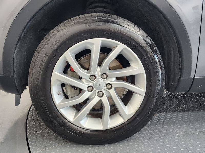 2017 Land Rover Discovery Sport L550 2.0 TD4 SE (150PS) photo 5